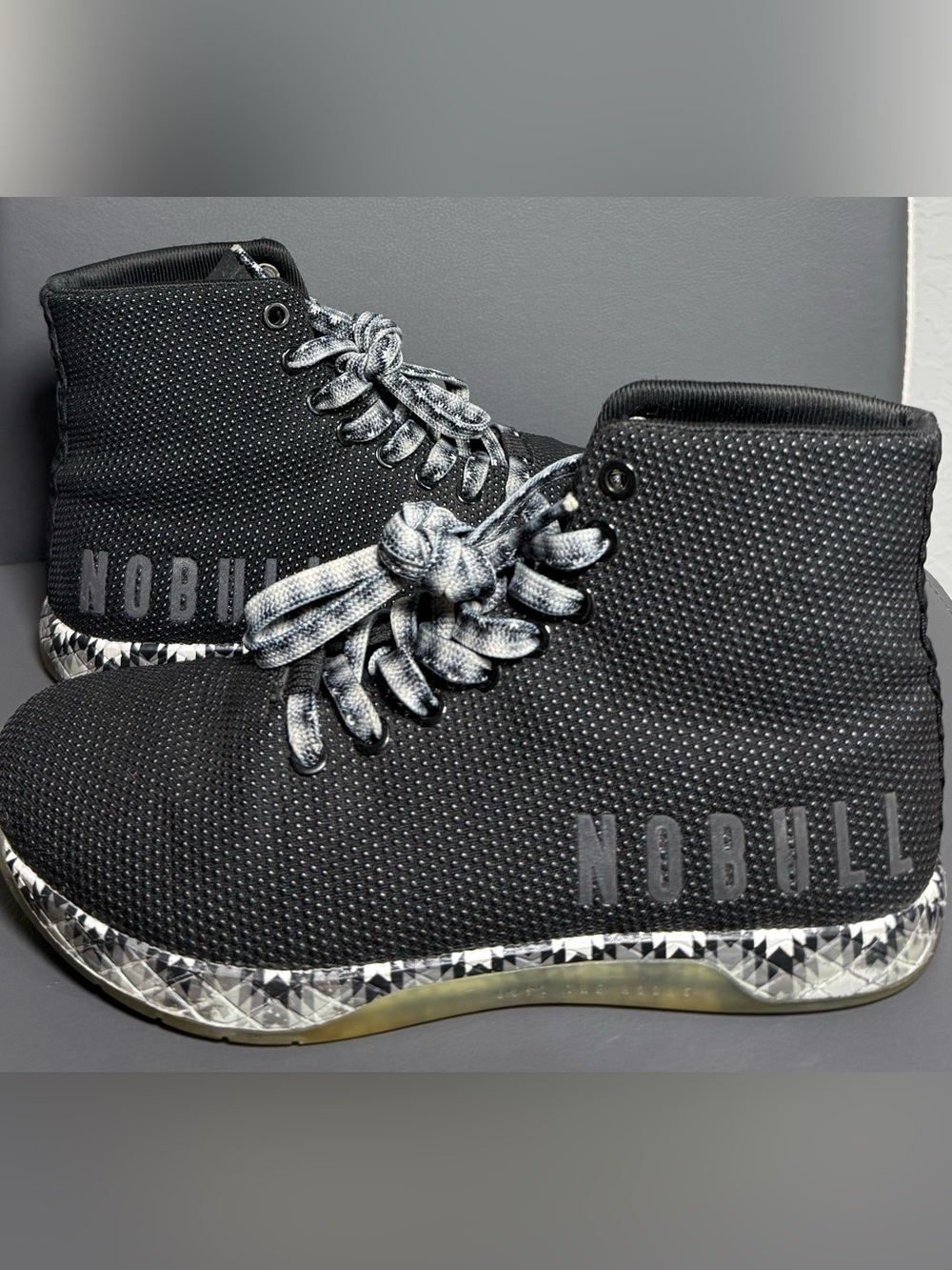 NOBULL Outwork High-Top Training Shoes M-6/W-7.5